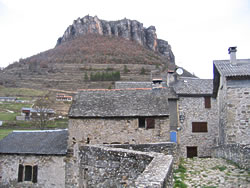 2-Trèves actuel, rocher du Regard vu du village